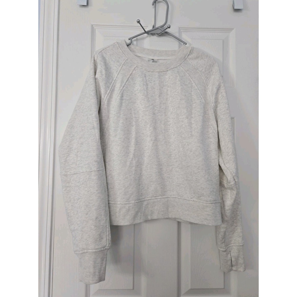 Danskin Now Long Sleeve Sweatshirt With Thumb Holes Size Large Beige. Grey